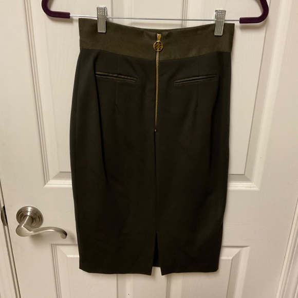 Antonio Melani size 0 2 suit.  Jacket/skirt.  EUC. Tailored.  Loden green - Picture 5 of 6